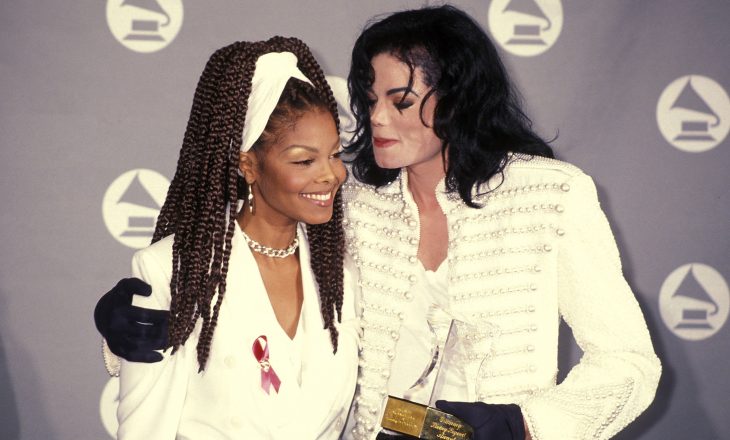 Janet Jackson: “Urime ditëlindjen e 60-të vëllai im Michael Jackson, je inspirim”