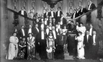 Si iu dorëzua Princ Vidit kurora shqiptare