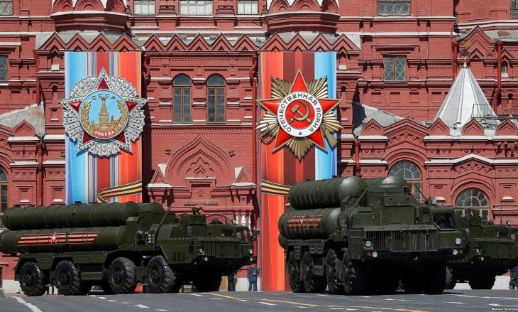 Rusia do të dërgojë sistemet e mbrojtjes raketore S-400 në Turqi
