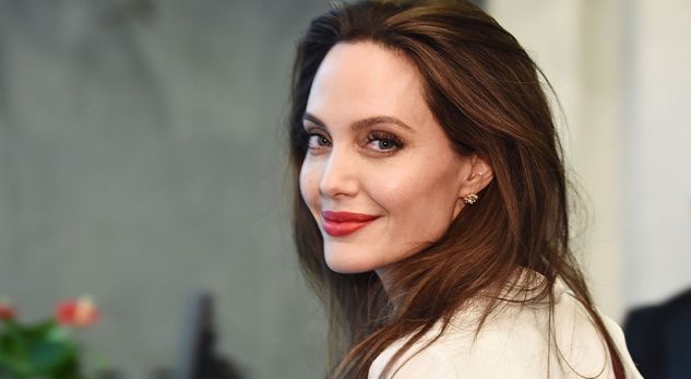 Angelina Jolie drejt futjes në politikë