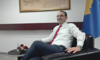 Kontrabanduesi i barnave shtatë muaj pasi e lau dënimin emërohet zv/ministër i Shëndetësisë