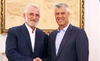 Menduh Thaçi shpërthen ndaj politikanëve në Shqipëri: Hashim Thaçi doli i pastër