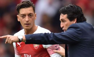 Legjenda e Arsenalit: Ozil duhet të largohet në rast se….