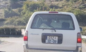 Me veturë zyrtare në Sarandë