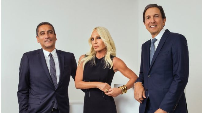 Michael Kors e blen Versace për 2.1 miliardë dollarë