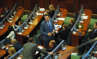 AAK-ja nuk merr pjesë në seancën ku kundërshtohet korrigjimi i kufijve