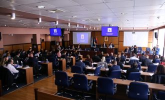 Asamblisti i VV-së akuzon Shpend Ahmetin për koalicion të fshehtë me PDK-në