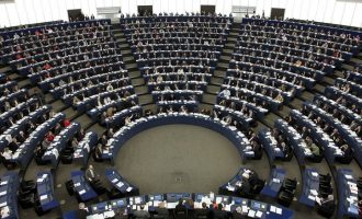 Parlamenti Evropian voton pro liberalizimit të vizave për Kosovën