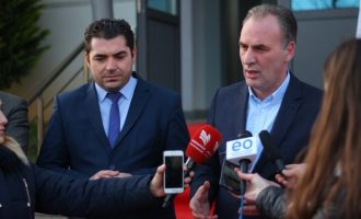 Kthehet në punë sekretari i MTI-së që u suspendua për ndërhyrje në tenderë