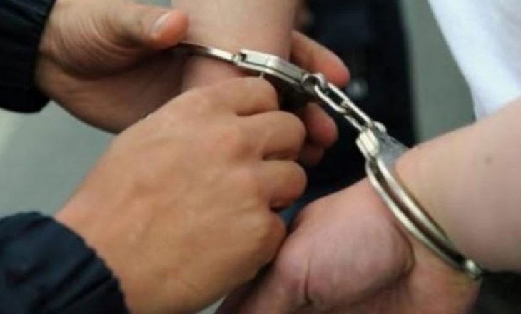 E fejuan dhe e dërguan në Itali për prostitucion, arrestohen dy shqiptarë