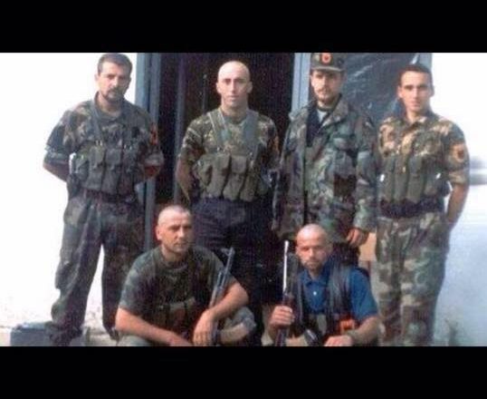 Këshilltari i Haradinajt e gjen veten në listën e veteranëve mashtrues, e quan Blakajn qyqan