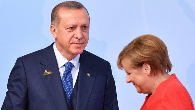 Merkel kërkon nga Erdogani të lirohen gjermanët nga burgjet turke