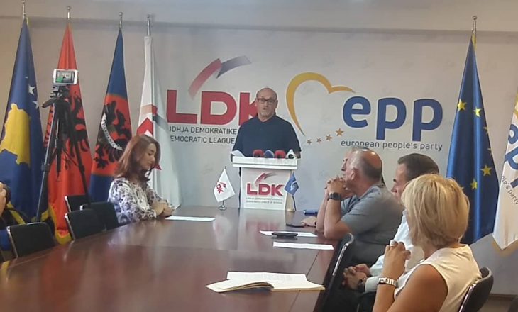 LDK-ja kritikon Shpend Ahmetin për gjendjen e shkollave në Prishtinë