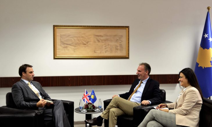 Limaj dhe O’Connell diskutojnë për dialogun Kosovë-Serbi