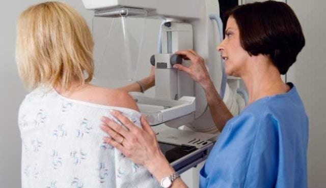 QKUK ofron mamografi falas për gratë gjatë muajit tetor