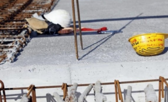 Rrëzohet muri, punëtori pëson lëndime të rënda