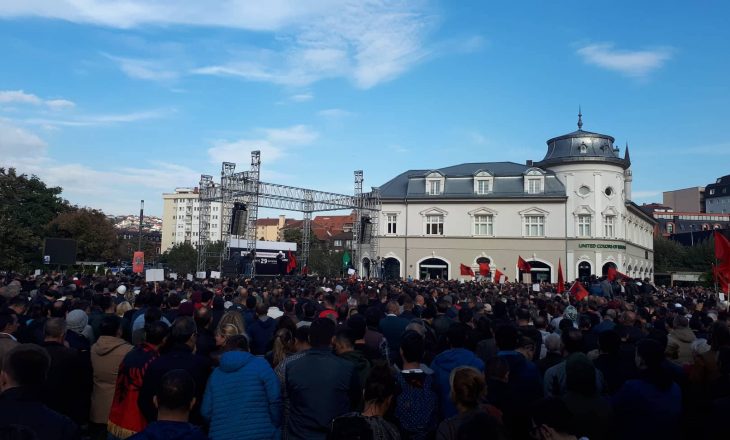 Hoxhaj: Protesta pa flamuj të Kosovës, ironi e Vetëvendosjes