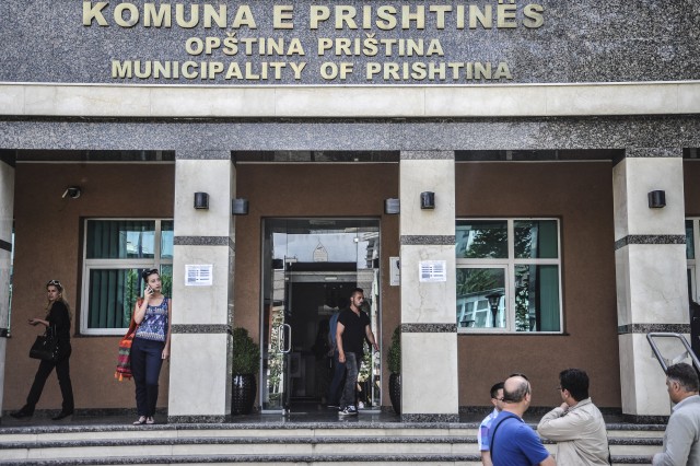 Drejtori i Arsimit tregon shkollat e Prishtinës ku shitet droga