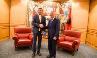 Veseli e Meta bëjnë thirrje për unitet politik për dialogun me Serbinë