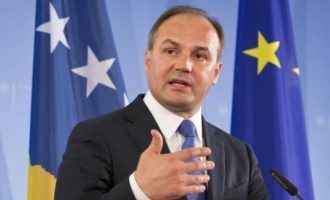 Hoxhaj: Thaçi të ulet në tavolinë me Vuçiqin, por Kuvendi të udhëheqë dialogun