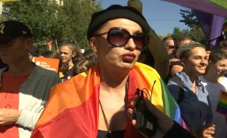 Parada e krenarisë “Në emër të lirisë” me Adelina Ismailin