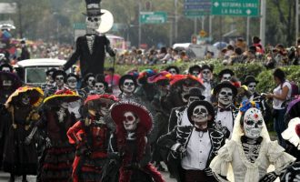 Si festohet Halloween në Meksikë