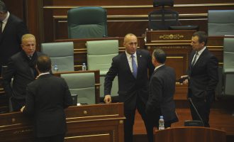 Deputeti i AAK-së kërkon që Elez Blakaj të ekstradohet nga SHBA në Kosovë