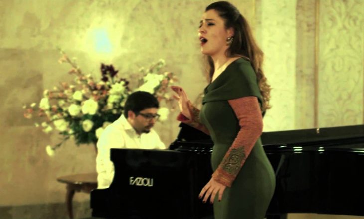 Mezzo-sopranoja Flaka Goranci me solo koncert në Amfiteatrin e Bibliotekës Universitare të Kosovës