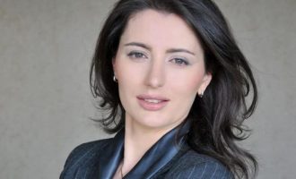 Ish-deputetja Aurora Bakalli specializon në mënyrë të dyshimtë