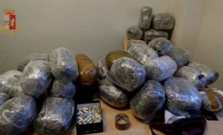 Arrestohen 4 shqiptarë në Romë pasi u kapën me marihuanë e kokainë