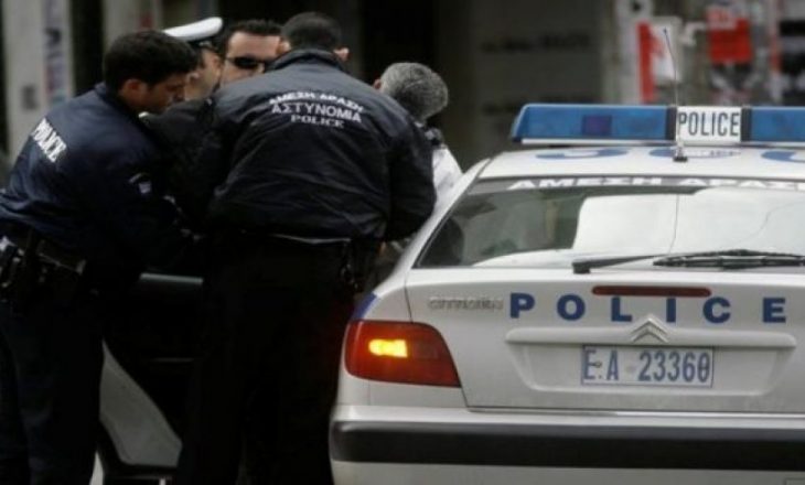 Shefi i policisë shqiptare kapet me 1 ton kanabis
