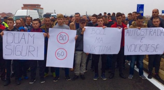 Protestohet për viktimat në “Autostradën e Vdekjes”
