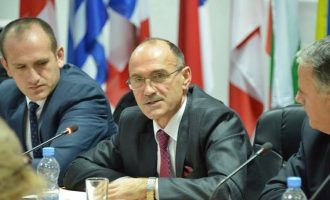 Shkarkohet ministri i Brendshëm, Bejtush Gashi