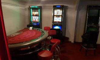 Aksion i Doganës, konfiskohen tavolina pokeri e aparate ilegale të lojërave