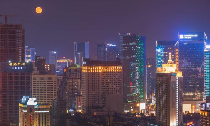 Kina planifikon të krijojë hënën personale për ndriçim