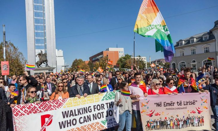 Dy organizatat e LGBTI-së kërkojnë nga VV-ja dhe MKRS-ja të marrin masa ndaj deklaratave fyese të Donika Gashit