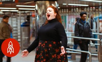 Plot jehonë operistike nënkalimet në Nju Jork