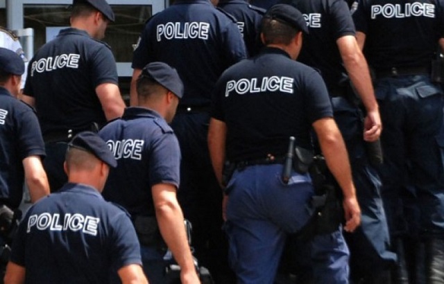​Qeveria ndan 2 milionë e 600 mijë euro për policët që punuan jashtë orarit