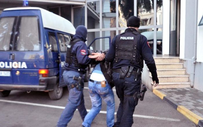 I dënuar në Itali për trafik heroine, arrestohet shqiptari i shumëkërkuar me 3 emra