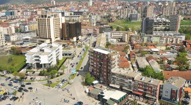 Komuna e Prishtinës: Në orën 20:00, mbyllini të gjitha dritaret e banesave dhe shtëpive