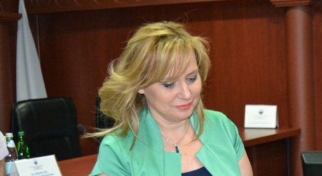 Prokurorja që ia mbylli lëndën për drogë djalit të prokurorit, heton rastin e djalit të Shpend Maxhunit