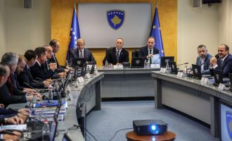 Ministrat me aktakuzë fshihen pas zbrazëtive ligjore