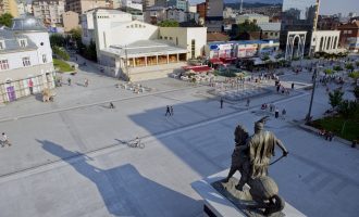 Promovohen tre libra për Skënderbeun