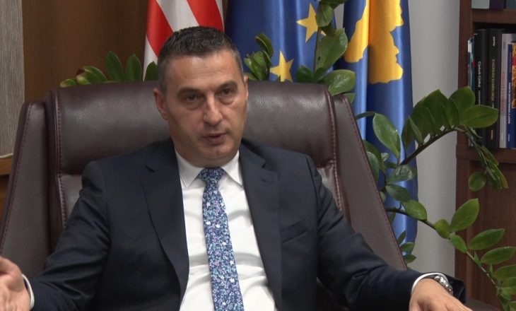 Ministri Bytyqi thotë se vendimi për zëvendësimin e orëve u mor nga tri palë