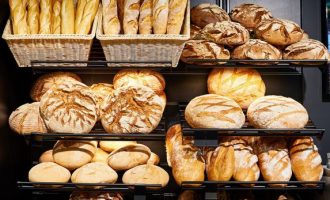 Pas taksës ndaj produkteve serbe, shtrenjtohet buka në Prizren