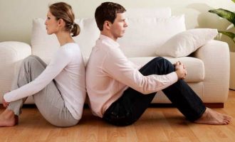 Disa këshilla për të përballuar një ndarje të vështirë