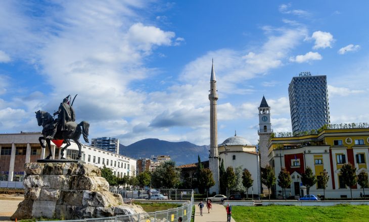 “Nëse je 35 vjeç e më shumë, mos ik nga Shqipëria”