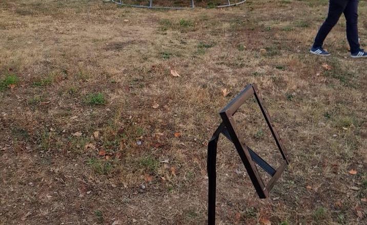 Reagon Galeria Kombëtare e Kosovës për vandalizimin e veprës artistike