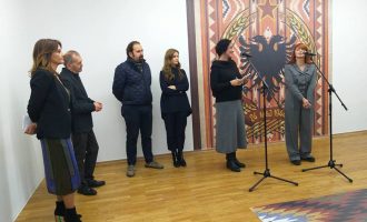 Në ekpozitën “Nën presion” u shpalosën fakte të arkitekturës socialiste.