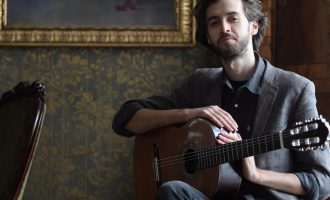 Turneu “Night of the Proms” bashkon yjet botërore mes të cilëve edhe muzikanti kosovar